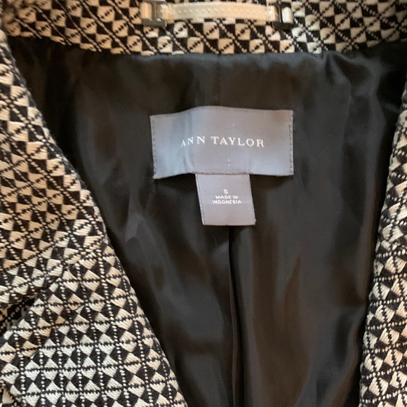 Patterned Ann Taylor Jacket - Picture 2 of 7